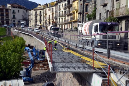 La construcción del voladizo en 2015 tras descartar la variante.