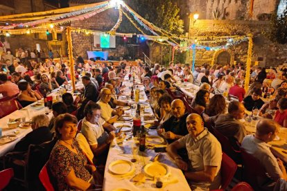 El ball de la Morisca de Gerri de la Sal va congregar ahir desenes de persones. - EDGAR ALDANA