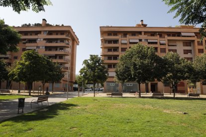Pisos construïts al solar que va deixar Piensos Porta.