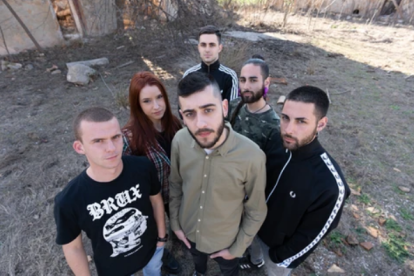 El grup musical A KONTRA KORRENT.