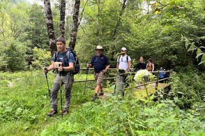 Preparació. Per fer les rutes es recomana tenir una preparació física adequada, anar equipat i tenir informació sobre la zona.
