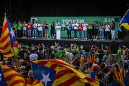 Escenario del acto político que ha cerrado la manifestación convocada por la ANC y otras entidades independentistas en Barcelona con motivo de la Diada del 2024