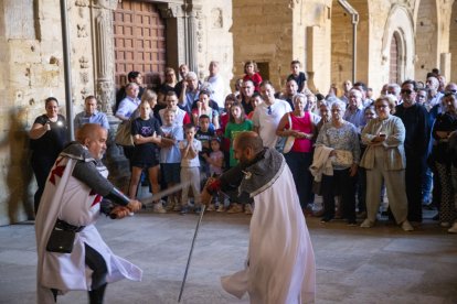 A la Seu Vella es van recrear els casaments reials entre Ramon Berenguer IV i Peronella d’Aragó a càrrec de l’Associació de Moros i Cristians.. - AMADO FORROLLA