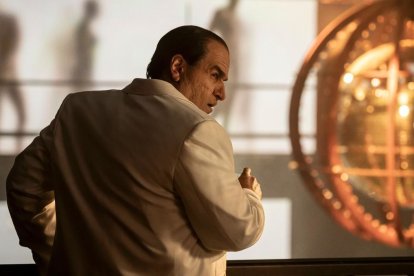 Colin Farrell interpreta el criminal Oz Cobb, àlies ‘El Pingüino’. - AMC+