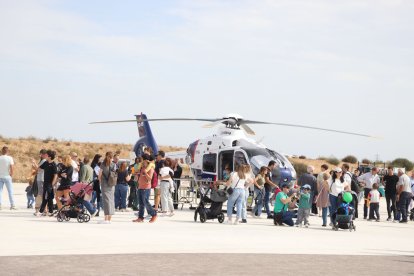 Els helicòpters també van despertar expectació. - MAGDALENA ALTISENT