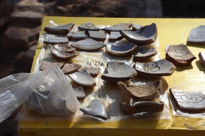 Algunos de los hallazgos de las obras de la Rambla de Barcelona.