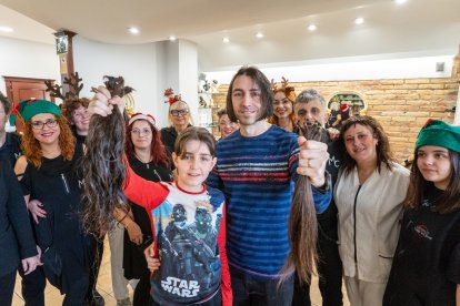 Lex, el nen que s'ha tallat el cabell al cap de 5 anys per Afanoc