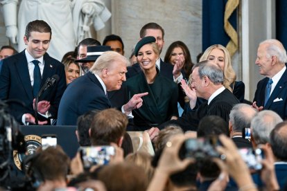 Forta presència policial als afores del Capitoli. - VANESSA CARVALHO / ZUMA PRESS / CONTACTOPHOTO