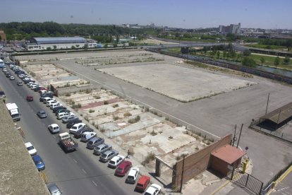 Vista aérea del solar de Pardinyes, junto a Mercolleida, donde se ubica el edificio de La Llotja. - MAGDALENA ALTISENT