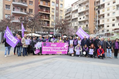 Recorregut per la Cervera silenciada de les dones. Cervera va acollir una visita guiada en clau feminista amb els poemes de Rosa Fabregat (que va morir el 2024) com a fil conductor. - IRBLLEIDA