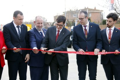 Illa talla la cinta inaugural de la Fira de Sant Josep de Mollerussa.