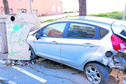El vehicle accidentat a Tàrrega.