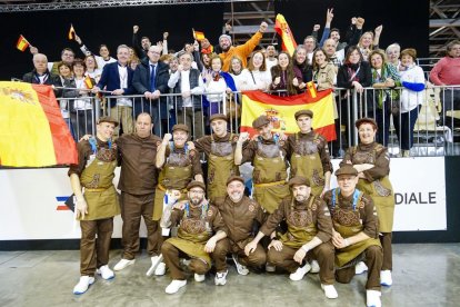 L’equip de la selecció espanyola de carnissers a París. - SEC