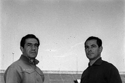 Segon. Bademunt a la banqueta del Camp d’Esports.