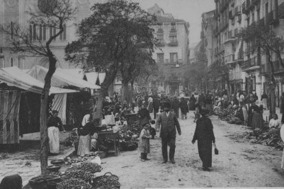 Mercat a la plaça Sant Joan.