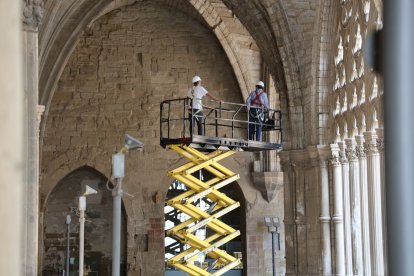 Recta final del ‘lífting’ al claustre de la Seu Vella