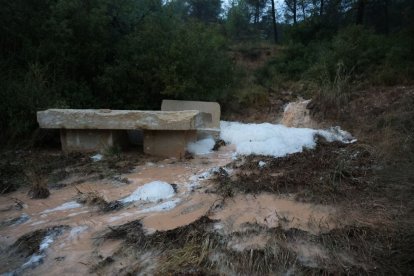 Les intenses precipitacions van destrossar el camí d’Els Set Sentits, obra de Marta Pruna. - AMADO FORROLLA