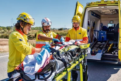 Matalàs de buit per prevenir més lesions al ferit. - PAU PASCUAL PRAT