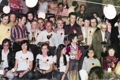 Imatge de la primera Trobada d’Acordionistes del Pirineu, a Arsèguel l’any 1977. - CCAU
