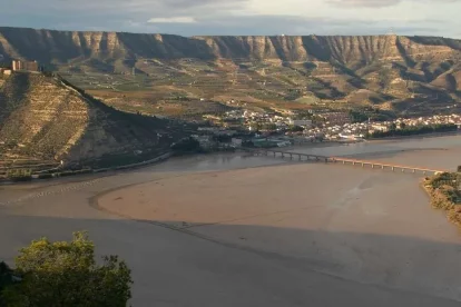 L’aiguabarreig del Cinca i el Segre, les restes del poble vell que van sobreviure a la inundació de Riba-roja i les mines formen part del projecte turístic de Mequinensa. - SEGRE