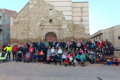 A Artesa alguns participants hi van posar la nota d’humor. - JORDI FARRÉ