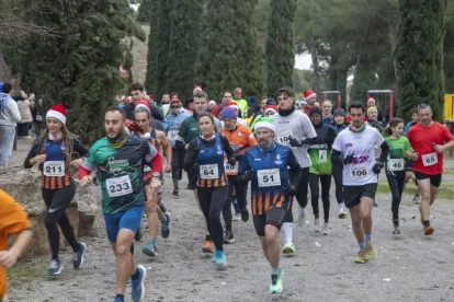 Corredors en ple recorregut de la prova de Tàrrega. - XAVI JORDANA