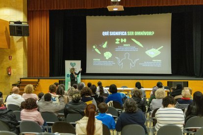 Grupo Vall Companys con deportistas de Alcarràs.