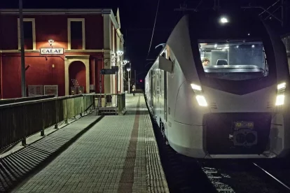 FGC prova de nit a la línia de Manresa els nous trens que rellevaran els de Renfe