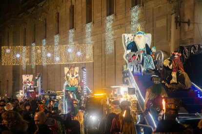 Els Reis arriben a Cervera.