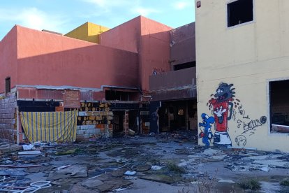 Okupes al recinte de l’antiga discoteca de Gardeny