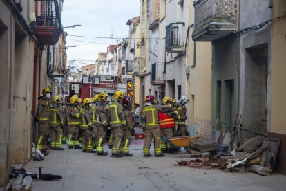 L'esfondrament d'una casa a Vilanova de Bellpuig.