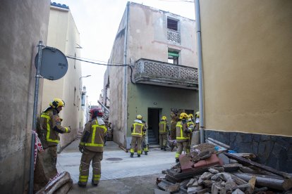 L'esfondrament d'una casa a Vilanova de Bellpuig.