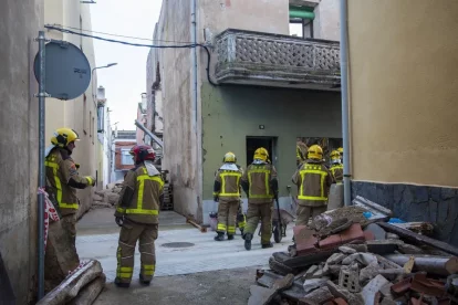Es va retirar runa manualment per no danyar l’estructura. - BOMBERS
