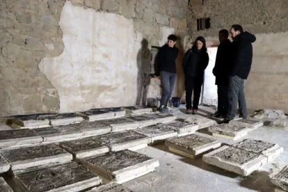 Los trabajos incluyen también la restauración de piezas de yeso de los techos. - MAR MARTÍ/ACN