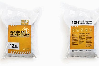 Anvers i revers d’una bossa amb una ració de menjar d'emergència.