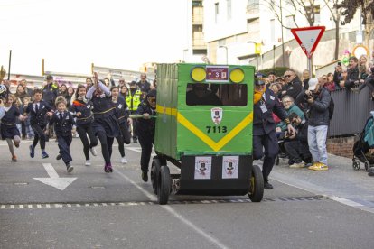 Cursa de Llits del Carnaval de Lleida 2026.
