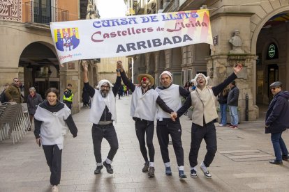 Cursa de Llits del Carnaval de Lleida 2026.