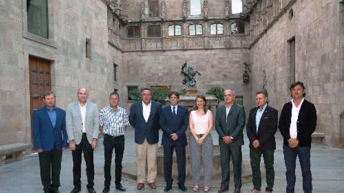 Puigdemont i Serret, ahir amb els representants de JARC-COAG.