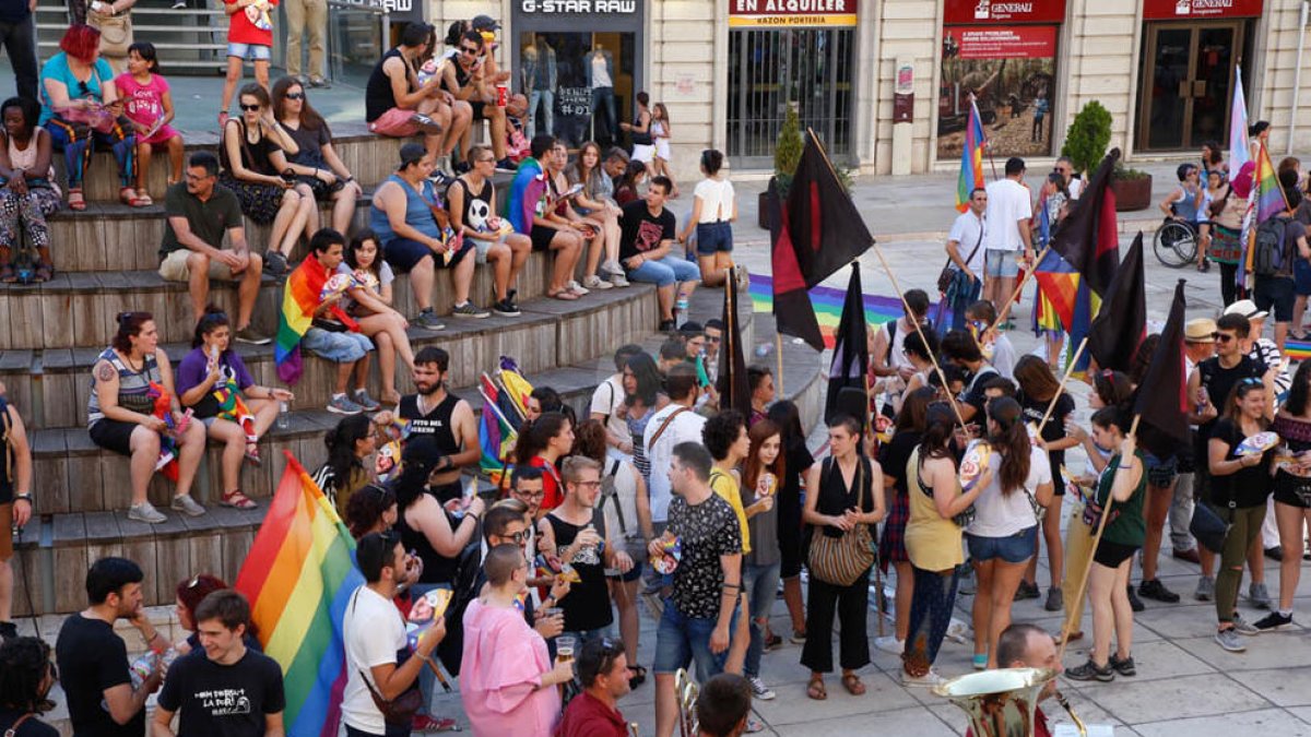 Manifestación descentralizada de la Comisión Unitaria 28-J para la liberación lesbiana, gay, transexual, bisexual e intersexual