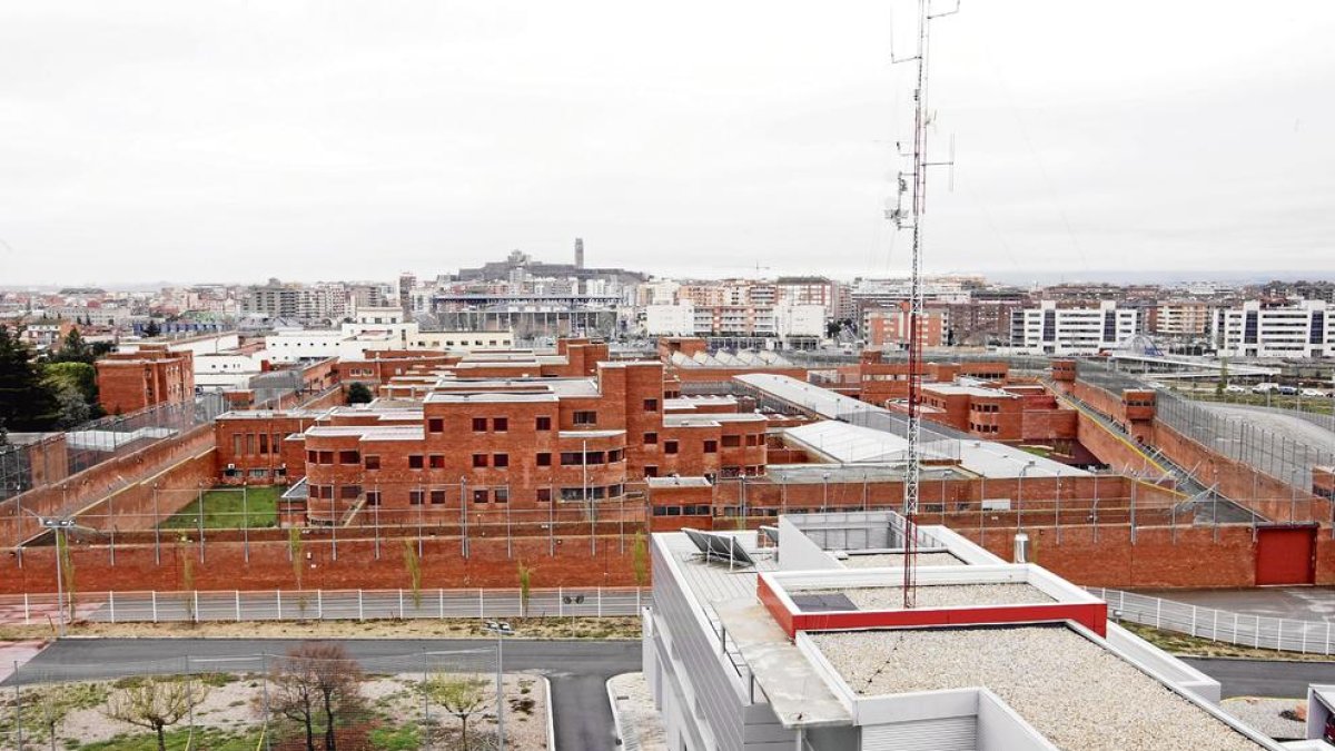 La presó de Lleida va recomanar permisos al violador perquè va superar amb èxit tractaments