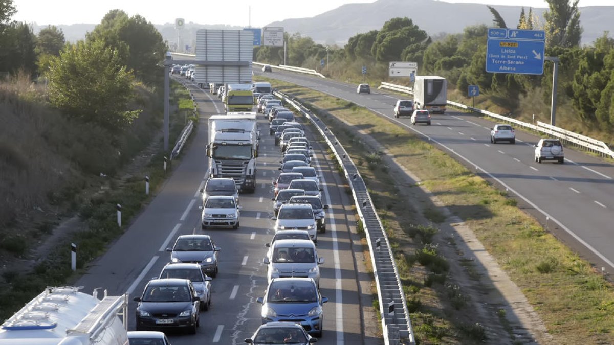 Retencions en una autovia.