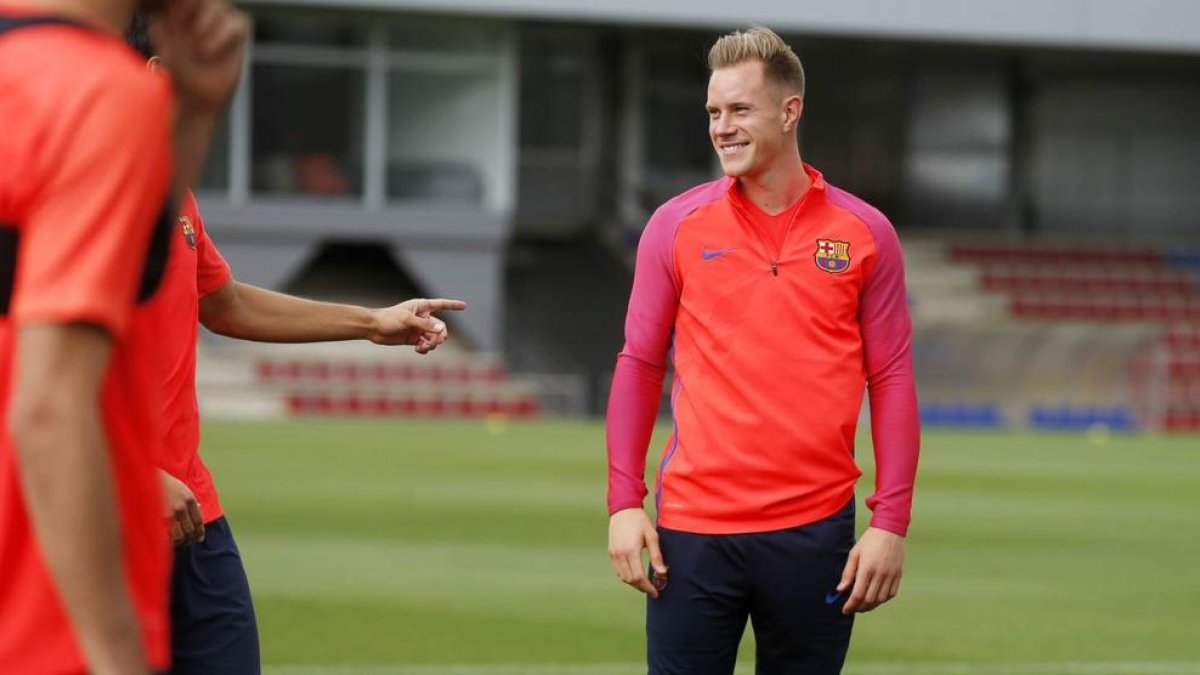 Ter Stegen durant un entrenament amb el FC Barcelona.