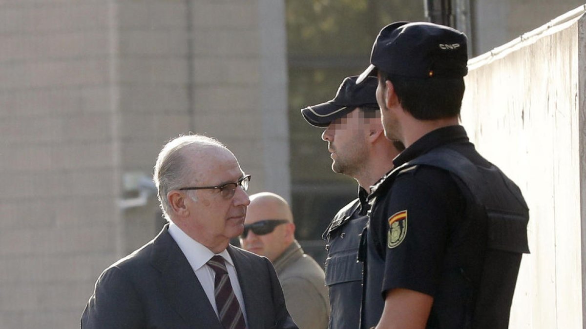 Rodrigo Rato a l’arribar ahir als jutjats.