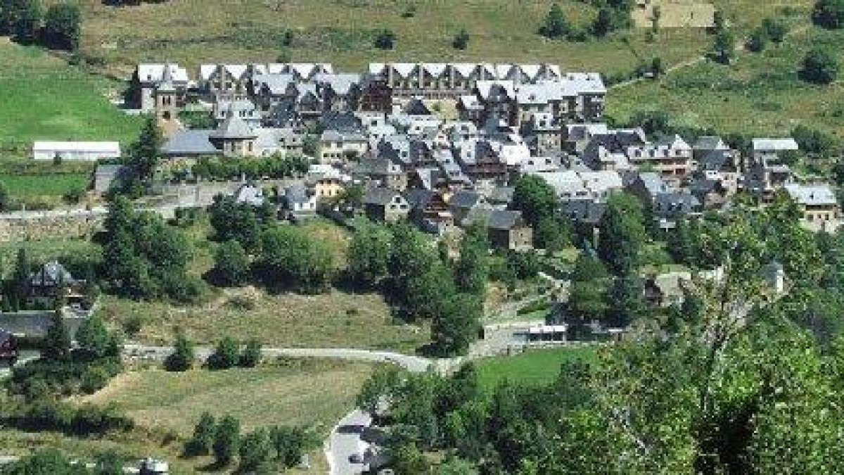 Vista d’Escunhau, nucli de Vielha, on van tenir lloc els fets.