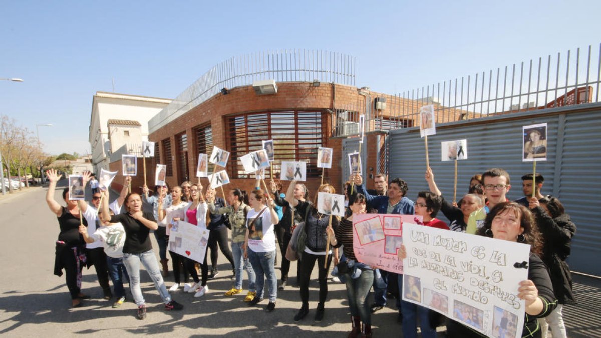 Imagen de archivo de una protesta tras el asesinato de Mónica Pérez en marzo de 2015. 