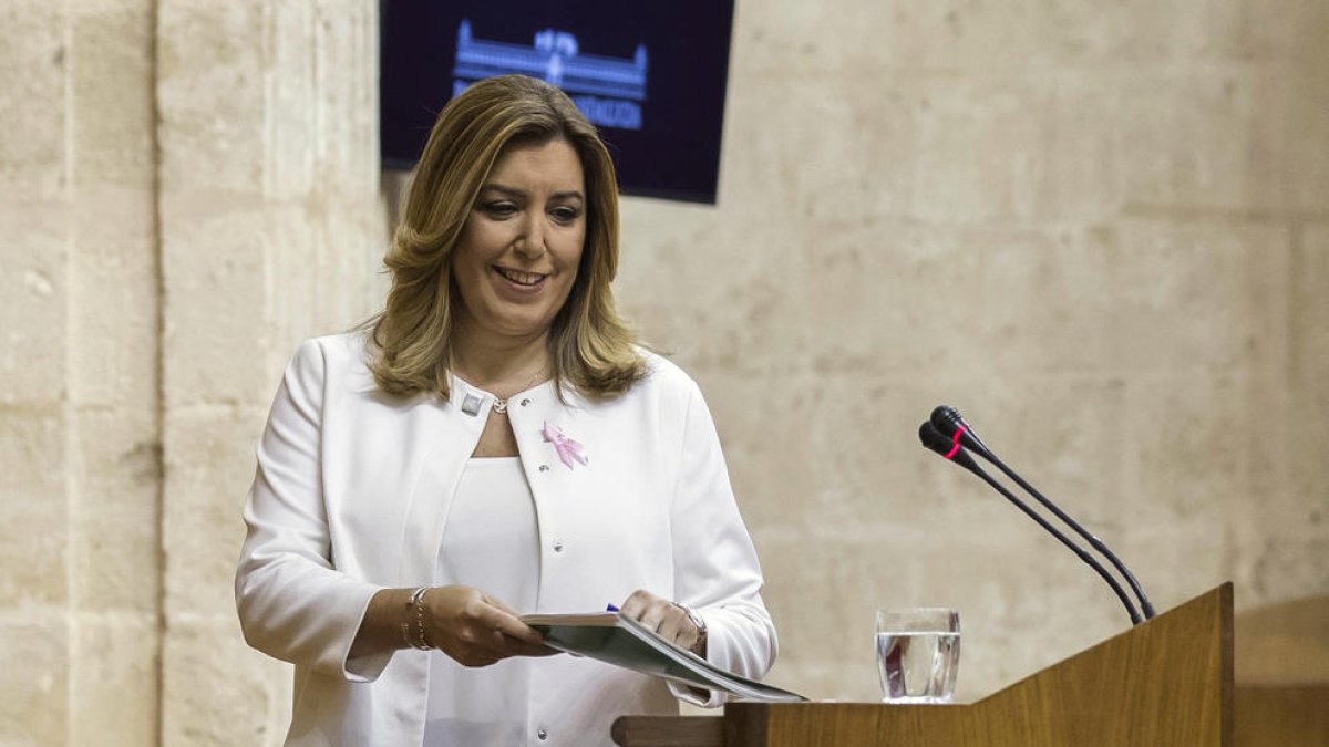 Susana Díaz, al Parlament regional a Sevilla ahir en el debat sobre l’estat de la comunitat.