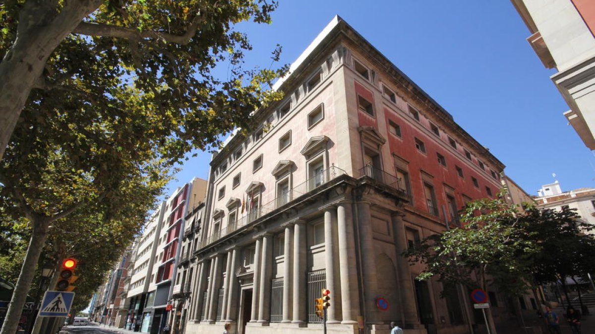 L’edifici de l’antiga Audiència, a la rambla Ferran, on està previst el futur Museu Morera.