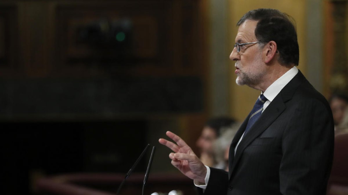 Mariano Rajoy a la tribuna del Congrés durant el seu discurs a la primera sessió d’investidura.