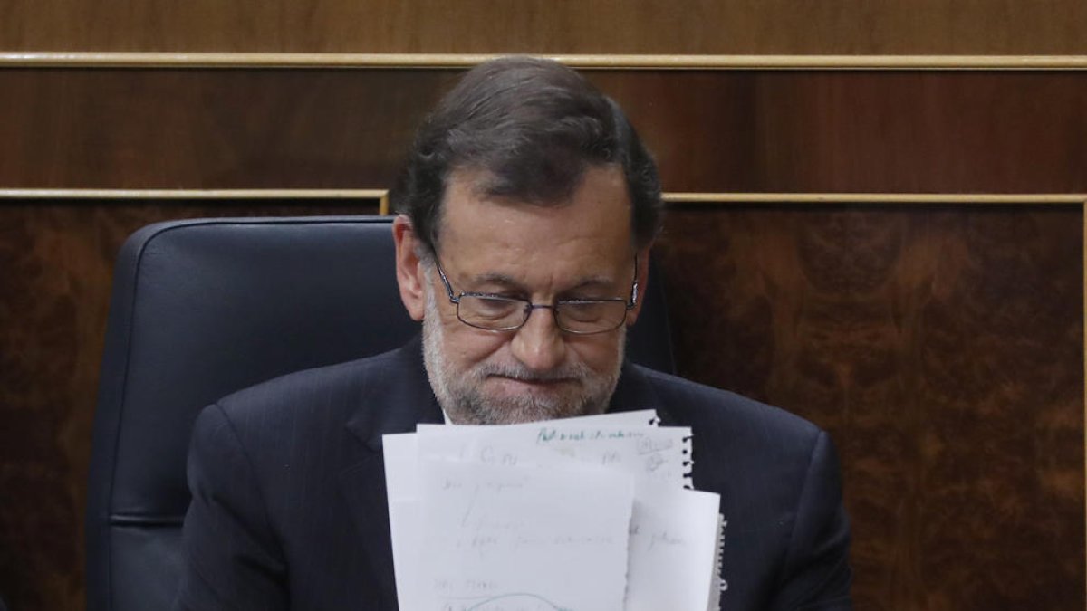 El president del Govern en funcions i candidat del PP, Mariano Rajoy, no va aconseguir ahir ser investit en primera votació.