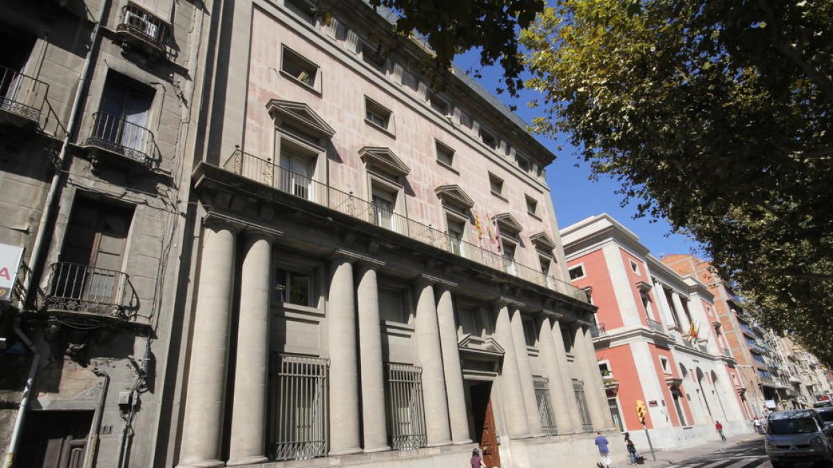 L’edifici de l’antiga Audiència, a la rambla Ferran, on és previst el futur Museu Morera.